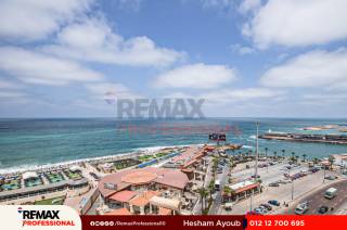 شقة للبيع 400 متر سابا باشا شامل علي البحر مباشرة