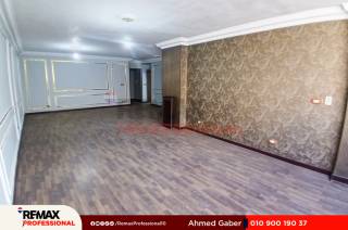 شقة للبيع 158 متر سموحة امام بوابه نادي سموحة