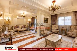 شقه للبيع 185 متر كامب شيزار اول نمره علي البحر