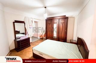 شقه للبيع 200 متر كامب شيزار علي البحر مباشره