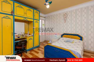 شقه للبيع 240م السرايا