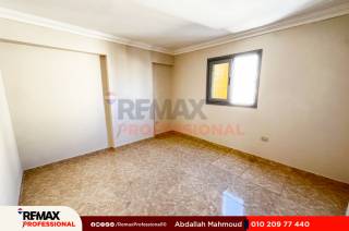 شقة للبيع 100 متر مصطفي كامل ش ابو قير مباشره