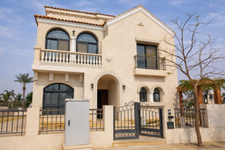 للبيع فيلا 750م في كمبوند سيليا طلعت مصطفى العاص