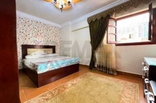 شقه للايجار المفروش 185 متر جناكليس ش محمود سعيد