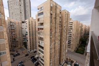 شقة للبيع 230 متر مصطفي كامل خطوات من ش ابوقير