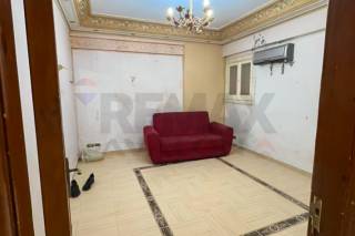 شقه للبيع 210 متر سموحه ش توت عنخ امون