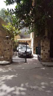 فيلا مستقلة 1400م قرب مترو الدقي 01002333702