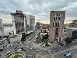 مطلوب مكاتب ومقرات إدارية بالدقي 01002333702