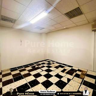 مقر اداري للبيع السرايا ثالث نمرة من البحر