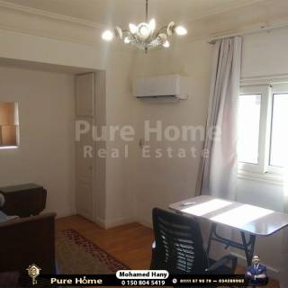 شقه للايجار المفروش سابا باشا خطوات من البحر