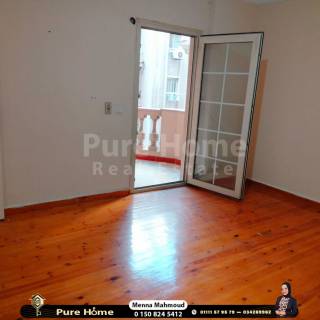 شقة للايجار سموحة خطوات من جامعة فاروس