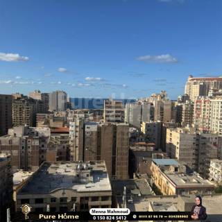 شقه للبيع 160 متر زيزينيا علي البحر مباشره