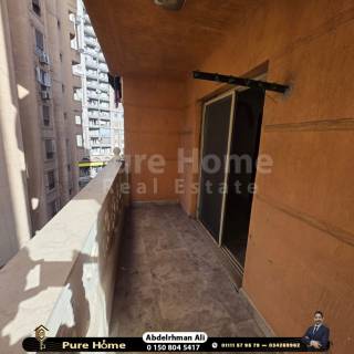 شقة للبيع متفرع من الاقبال خطوات من الترام