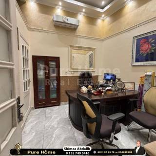 مقر اداري مفروش للايجارالازاريطه خطوات من البحر