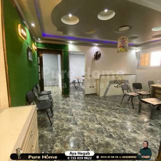 مقر اداري للبيع محرم بك متفرع من شارع زين العابدين