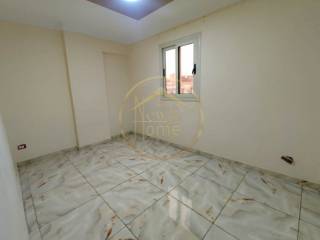 شقة للايجار بلوران ثاني نمرة من البحر