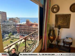 شقة للبيع 150 متر الشاطبي خطوات من البحر