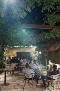 مطعم وكافي مرخص سياحي 400م للايجار في الدقي