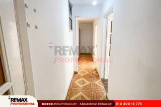 شقة للايجار 120 متر رشدي ش سوريا خطوات من البحر