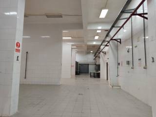 مصنع للبيع 300 متر 3 ادوار في برج العرب الجديده