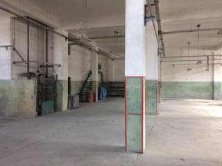 مصنع للبيع 300 متر 3 ادوار في برج العرب الجديده