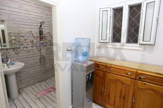 شقة للبيع 200م كامب شيزار تاني نمره من ش بورسعيد