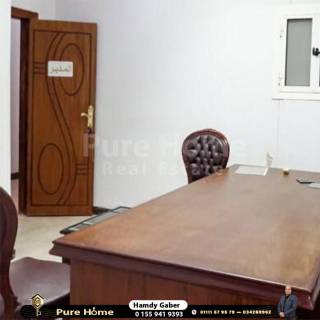 مقر إدارى للبيع لوران شارع أبوقير مباشرة