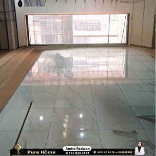 محل تجاري للايجار سبورتنج خطوات من البحر
