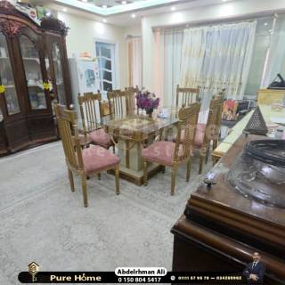 شقـــــــــــــة لقـــــــــــــطة بطلات مفتوحة