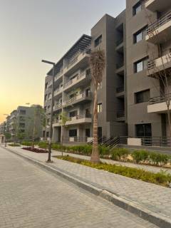 شقة تطل على فيو مميز مساحتها 237م