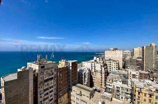 شقة للبيع 200 متر ستانلي خطوات من البحر