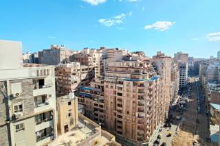 فرصة مميزة على الترام مباشرة شقة 160 متر للبيع