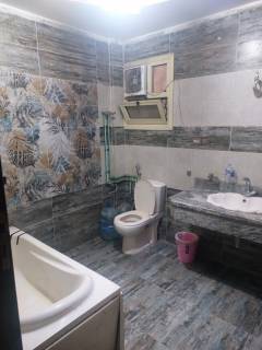 مكاتب إدارية علي النيل مباشرة للإيجار 450 متر للدو