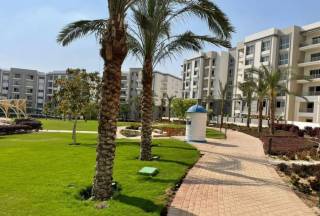 شهر رمضان دايما كريم مع رويال احجز شقتك الان