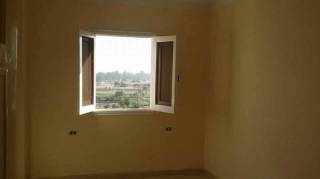 شقة سكنية مرخصة بأسيوط النزلة الرئيسي