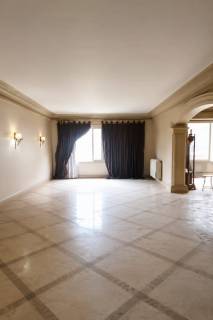شقه 180م للبيع في المهندسين خلف مسجد مصطفى محمود