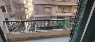 شقه قانون جديد 4 غرف للايجار فى الدقى