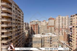 شقه للبيع 204 متر الازاريطة