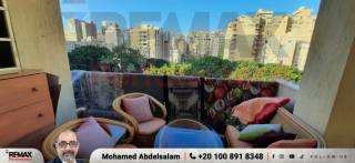 شقة دوبلكس للبيع 350 متر سابا باشا خطوات من البحر