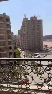 للبيع شقه 170 مدينة نصر شارع مصطفي النحاس بجوار النادي الأهلي