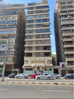 محل 700م للايجار بالمهندسين القرب جدا منن جامعه ال