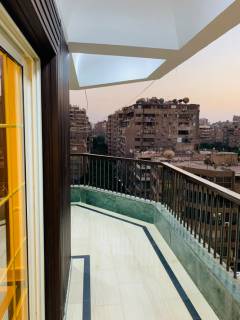 مكتب 240م للبيع في ش شهاب الرءيسي في المهندسين برج