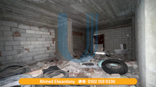 محل للبيع في شدس مناسب صيدلية موقع مميز