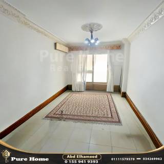 شقة 3غرف مميزة للبيع في سموحة شارع النصر