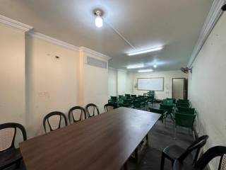 شقة 130م متفرع من السيوف الترام بسعر مناسب 3 غرف