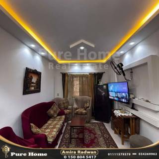 للبيع شقه على البحر مباشره 200 م جميع الغرف والري