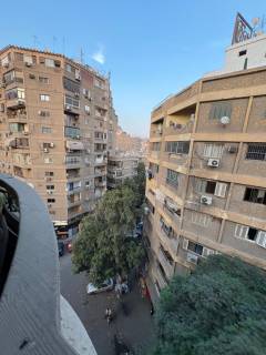 شقة فندقية فاخرة للبيع بالمهندسين بكامل العفش